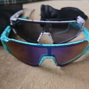 2 Pairs Kids Colorful Sunglasses Set  Black Skeeves New In Box Presirioco